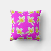 フランジパニ赤面：黄色のフランジパニ開花オンピンク クッション (裏面)