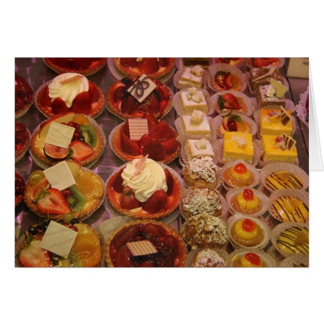 フランスのな店の贅沢なペストリー (正面横)