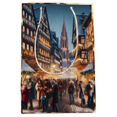 フランスのクリスマスマーケット、ストラスブールの人々 ミディアムペーパーバッグ (正面)