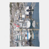 フランスのセントヴァーストラフーグ港 キッチンタオル (縦)