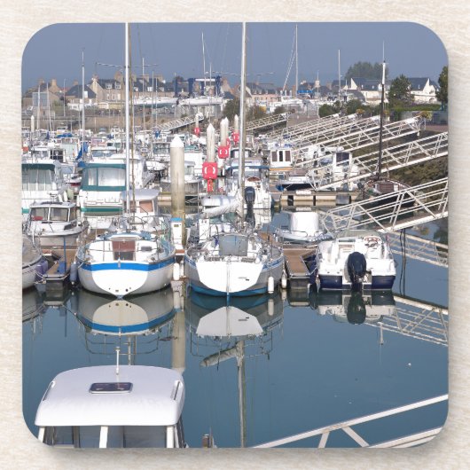 フランスのセントヴァーストラフーグ港 コースター (正面)