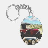 フランスのトレーラーで古いシトロエンの車 キーホルダー (正面左)