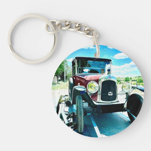 フランスのトレーラーで古いシトロエンの車 キーホルダー (正面)