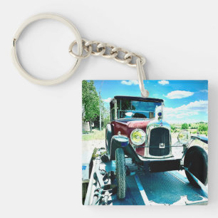 フランスのトレーラーで古いシトロエンの車 キーホルダー