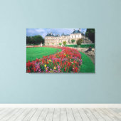 フランスのパリにあるルクセンブルク宮殿。 キャンバスプリント (インサイチュ (ウッドフロア))