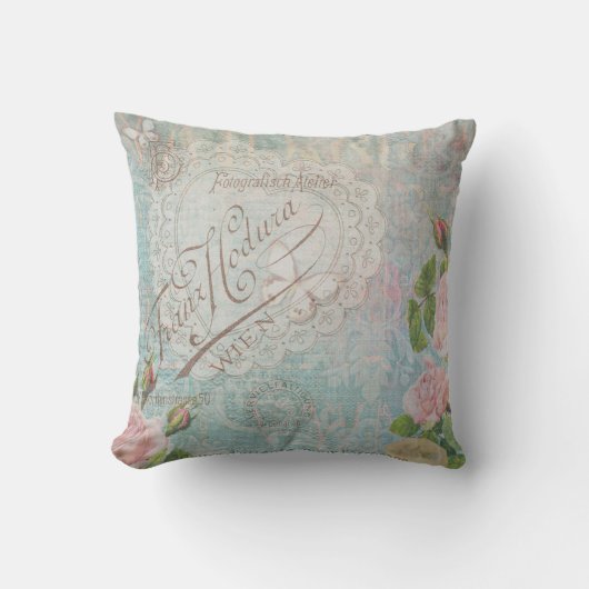 フランスのヴィンテージバラとハートコラージブルー クッション (正面)