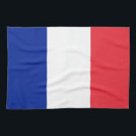 フランスの台所タオルの旗 キッチンタオル<br><div class="desc">フランスの国旗は(drapeauのtricolore、drapeauのfrançaisとして、そして軍の語調、lesのcouleursでフランスので知られている)三色の特色になる3つの縦バンドによって着色されるロイヤルブルー(起重機の側面)、白および赤です。 それはフランスのな三色か単に三色として英語を話す人に知られています。 王室のな政府は多くの旗、最も最もよく知られた白い背景の青い盾そして黄色いアヤメあ、または州の旗を使用しました。 早くフランス革命で、牢獄の押しかけることに於いての大きな役割を果したパリの在郷軍は青および赤い、都市の伝統的な色の円形章を身に着けていました。 ラファイエットに従って三色、か国民の円形章作成するために、白、"古代フランスのな色"は在郷軍の円形章に、加えられました。 この円形章は在郷軍を成功し、ラファイエットによって命じられた国家警備隊のユニフォームの部品になりました。 円形章の色そしてデザインは1790年に採用される三色の旗の基礎です。 ジェイクスルイデイヴィッドによる変更されたデザインは1794年に採用されました。 無地のな白旗は1815-30年にブルボン復帰の間に使用されましたが、三色はその後使用されていました。</div>
