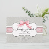 フランスの弓のダマスクの渦巻きの女の子の出産のお知らせ - 案内状 (スタンド正面)