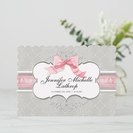 フランスの弓のダマスクの渦巻きの女の子の出産のお知らせ - 案内状 (スタンド正面)