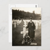 フランスの息子の墓でWWIアメリカの母 ポストカード (正面/裏面)