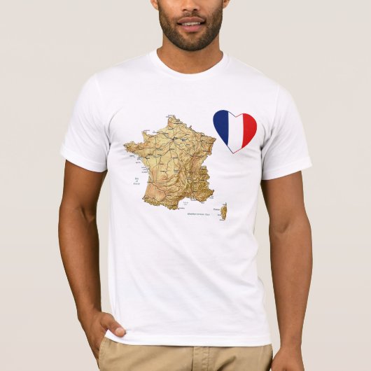 フランスの旗のハートおよび地図のTシャツ Tシャツ (正面)