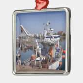 フランスの魚釣りボート メタルオーナメント (左)