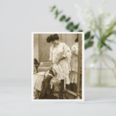 フランスのFlirt -ヴィンテージピンナップ ポストカード (スタンド正面)