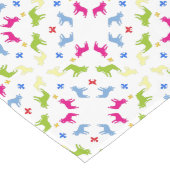 フランスブルドッグのグラフィカルなパターンがプリントされた春のインテリアグッズ 短T ロングテーブルランナー (コーナー)