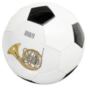 フランスホルンの漫画イラスト サッカーボール (3/4)