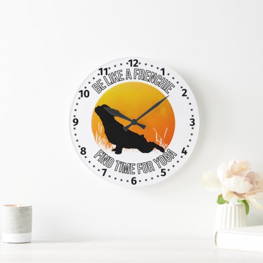 フランス人はナンバーズ付きの日没の時計に対してヨガをする ラージ壁時計 (ホーム)