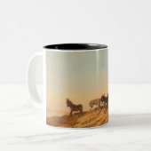 フランス南部のロバ(Eugene Burnand著) ツートーンマグカップ (正面左)