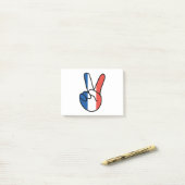フランス国旗のVサイン ポストイット (デスク上)