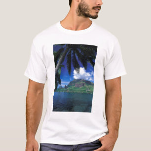フランス領ポリネシア、モーレア島。クック湾。緑 Tシャツ