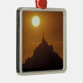 フランス、ノルマンディ。モンサンミシュレ メタルオーナメント (右)