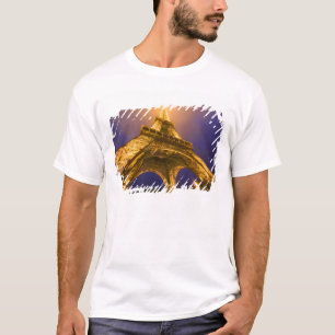 フランス パリ エッフェル塔のふもとから上を見る Tシャツ