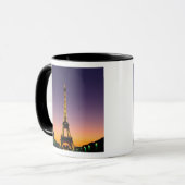 フランス、パリ、エッフェル塔の夕焼け マグカップ (正面左)