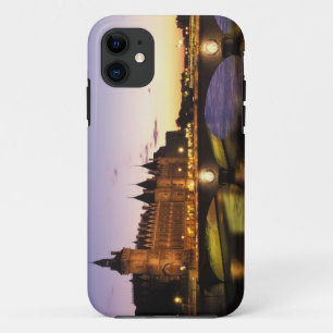 フランス パリ セーヌ川とコンシェルジュリー iPhone 11 ケース