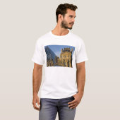 フランス パリ ルーブル美術館とピラミッド Tシャツ (正面フル)