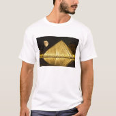 フランス, パリ, ルーブル美術館, 夜間 Tシャツ (正面)