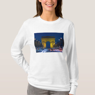 フランス, パリ。凱旋門と Tシャツ