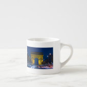 フランス、パリ。193.三国弧と エスプレッソカップ (右)