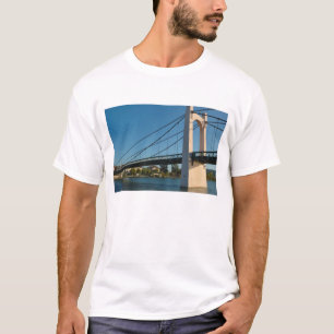 フランス, ローヌ=アルプ, コンドリュー, 2を渡る橋 Tシャツ