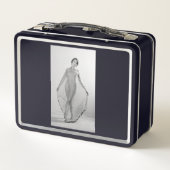 フランチェスカ・ベラ・ラガッツァ美しいイタリアン少女 メタルランチボックス (裏面)