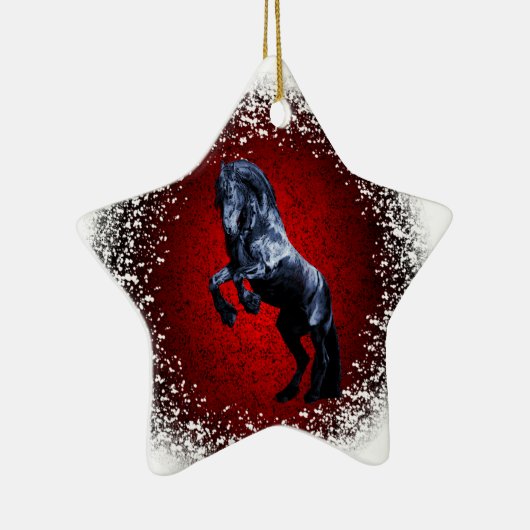 フリシアの馬、黒い石碑、雪、赤い花崗岩 セラミックオーナメント (右)