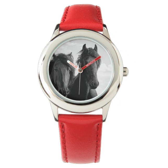 フリシア人の二人の牡馬。 腕時計 (正面)