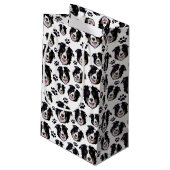 フリスキー·スコッチ·コリ縁どー·ヒープ·ドッグが子犬をなでる スモールペーパーバッグ (裏面アングル)