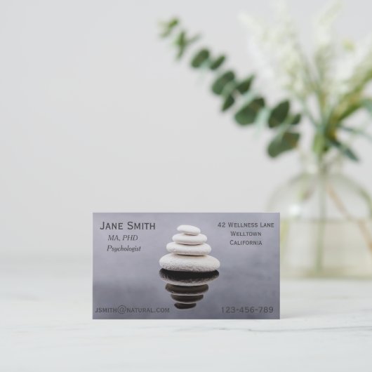 フリーの心理学者のセラピストの禅の石 名刺 (スタンド正面)