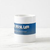 フリーウェアの保護所のマグ コーヒーマグカップ (中央)