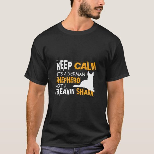 フリーキンシャーク犬のオーナー Tシャツ (正面)