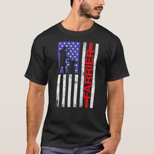 フリーター蹄型トリミングショーウマ科のイング Tシャツ (正面)