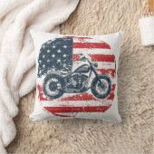 フリーダムライド：レトロオートバイとアメリカ国旗 クッション (ブランケット)