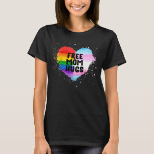 フリーマムハグズLGBTレインボーフラグハートゲイプライド Tシャツ