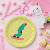 フリーライドスノーボーダーグリーンスーツ市松模様に黄色 ペーパープレート (パーティー)