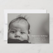 フルフォト白黒タイプライターフォントシンプルベビー 案内状 (正面)