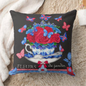 フルーア磁器カップと花装飾用クッション クッション (ブランケット)
