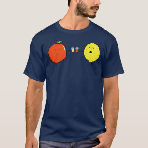 フルーツおもしろいオレンジとレモンのジュースをゲット Tシャツ