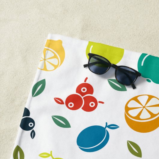 フルーツパターン，プラム，オレンジ，レモン，梨，リンゴ ビーチタオル (インサイチュ)