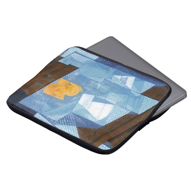 フルーツボウルbyフアン・グリス、ヴィンテージキュービズムはまだ生活 ラップトップスリーブ (正面上部)