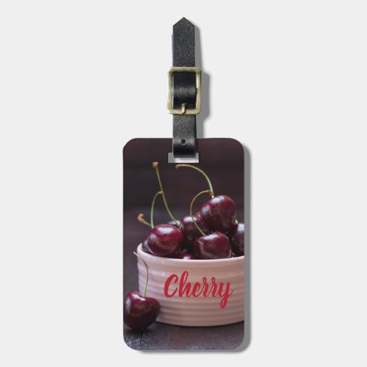 フルーツ好きのピンクボウルにさくらんぼ ラゲッジタグ (正面縦)