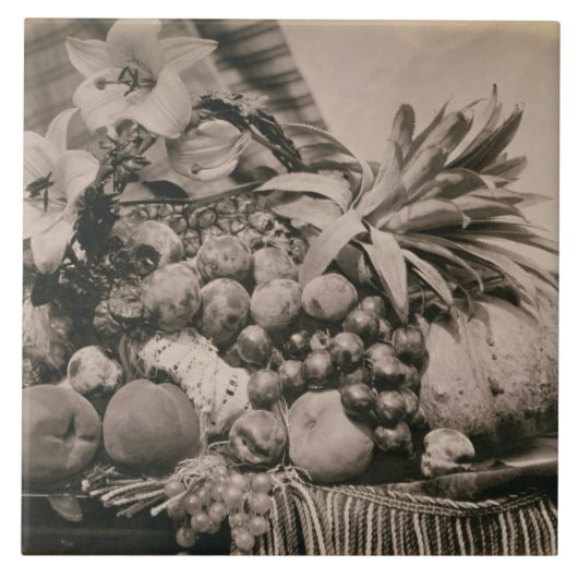 フルーツ1860年が付いている静物画(セピア色の写真) タイル (正面)